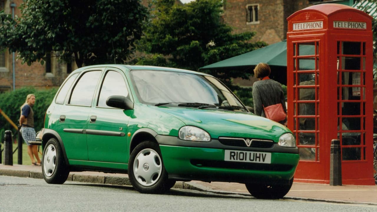 Vauxhall Corsa B in green