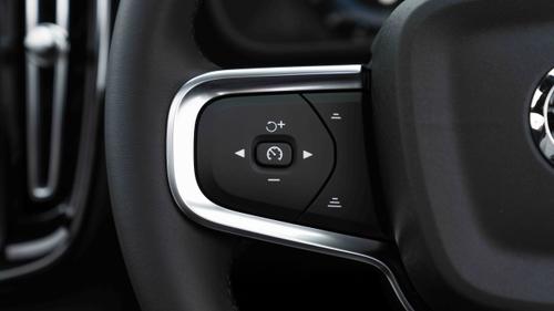 Volvo EX40 steering wheel buttons