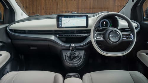 Fiat 500 Hybrid interior