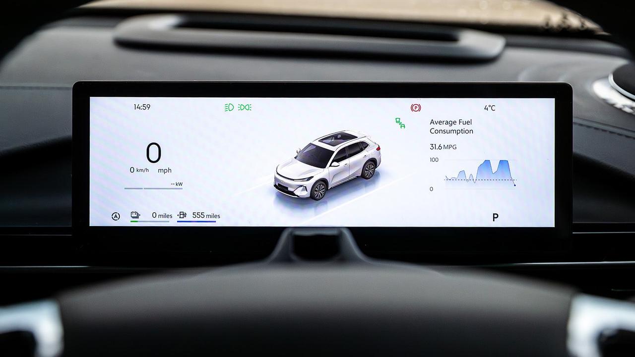 Geely Starray EM-i review – driver's dials