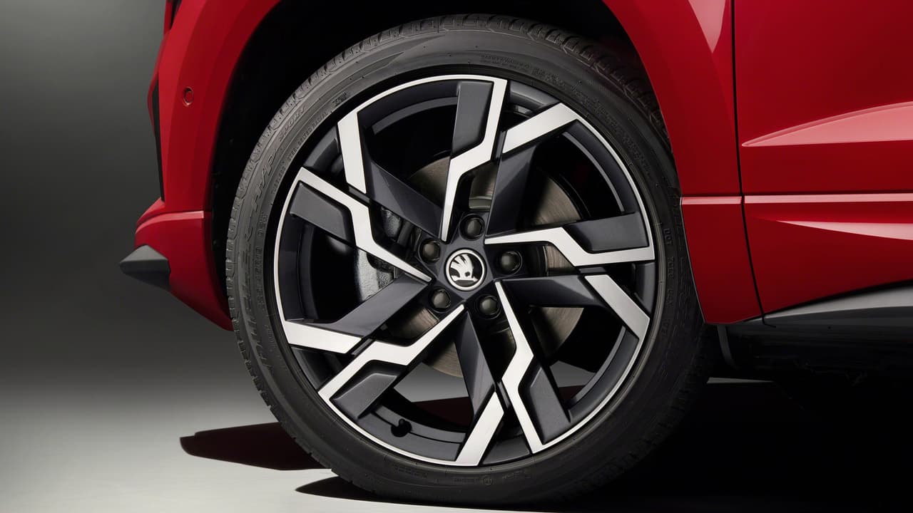 Skoda Karoq Sportline wheel