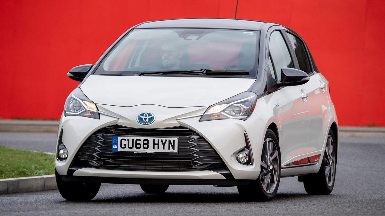 Toyota Yaris (mk3) in white