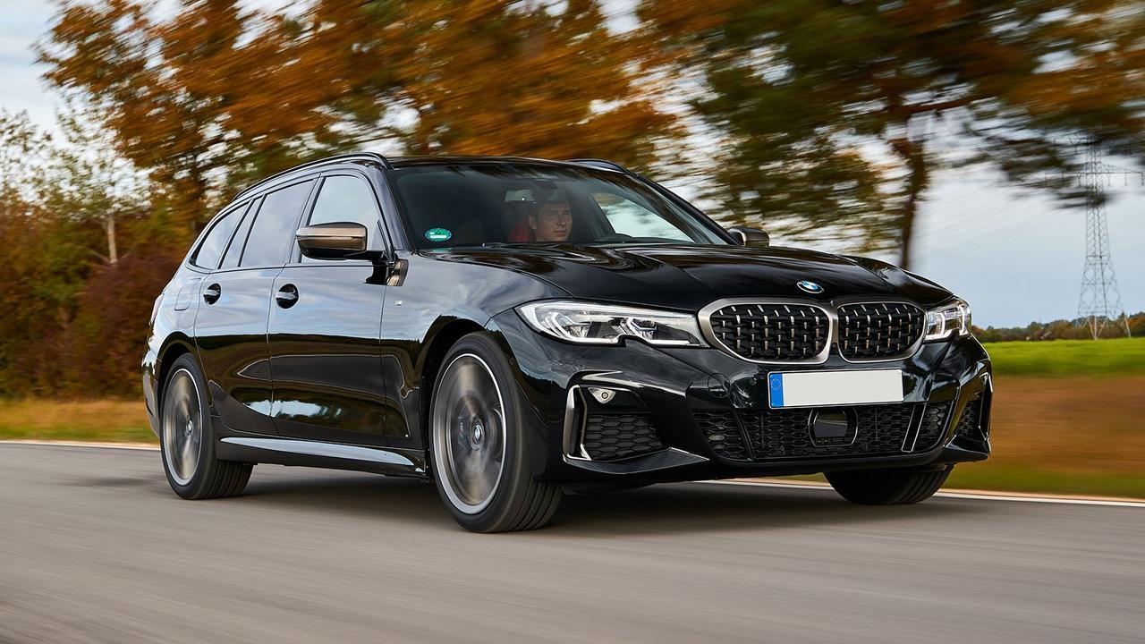 BMW M340i Touring in black
