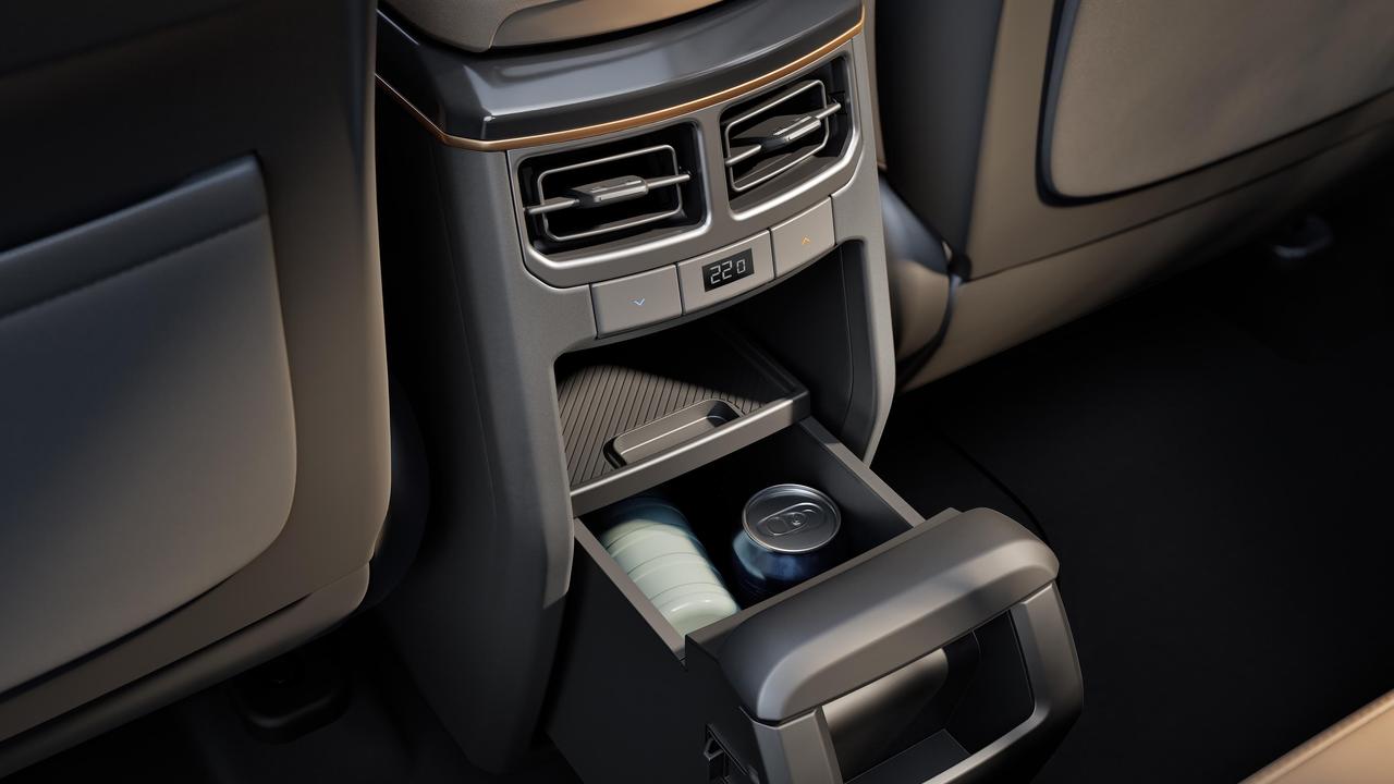 Kia EV5 slide-out rear storage tray