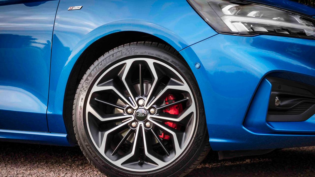 Close up of Ford Focus ST-Line X alloy wheel