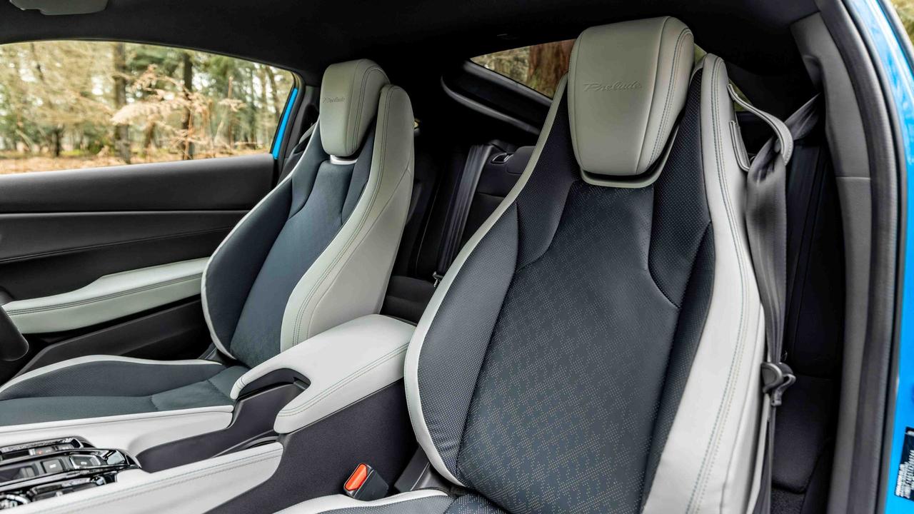 Honda Prelude front seats
