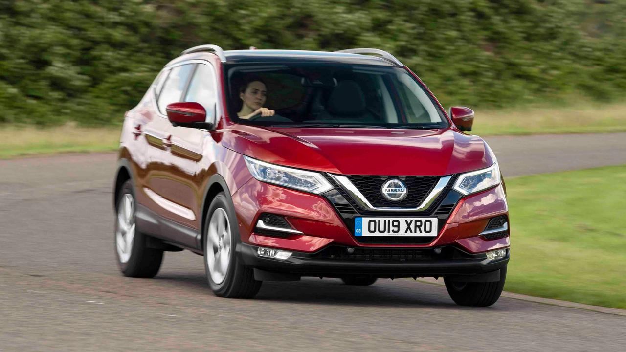 2019 Nissan Qashqai cornering