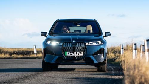 Review – BMW iX – front