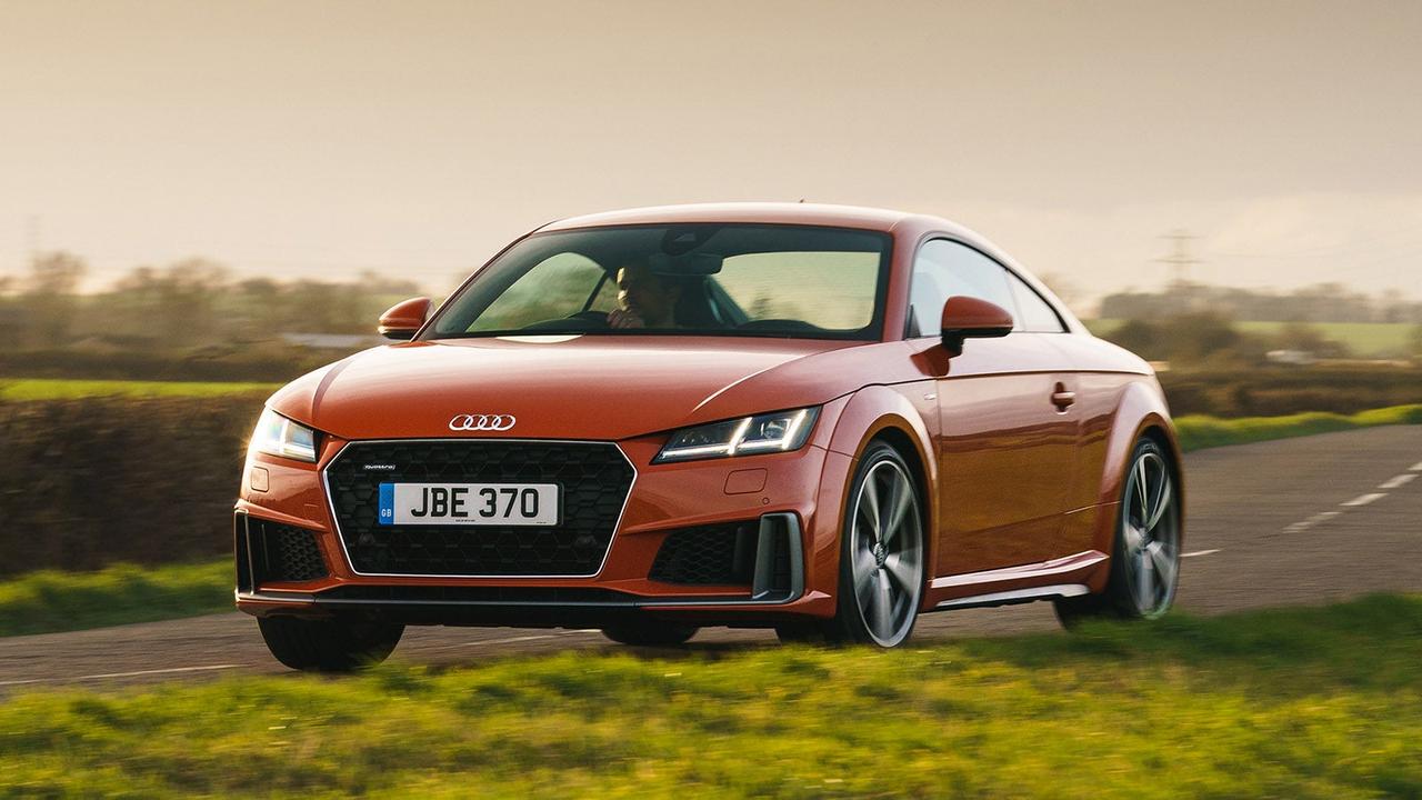 Audi TT in orange