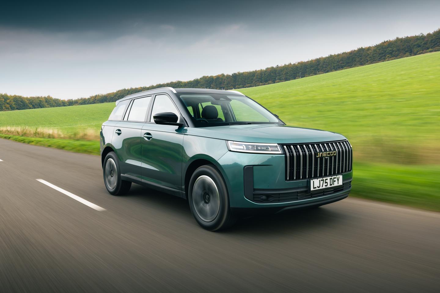 Jaecoo 5 - hero driving front