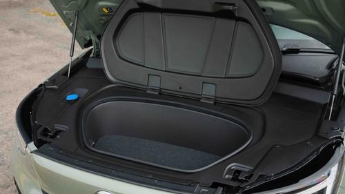 Volvo EX40 frunk