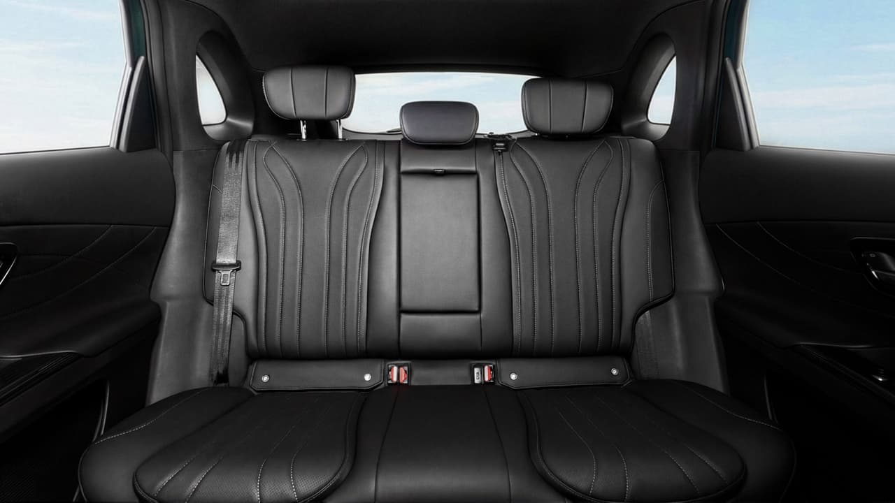Lepas L8 rear seats 1