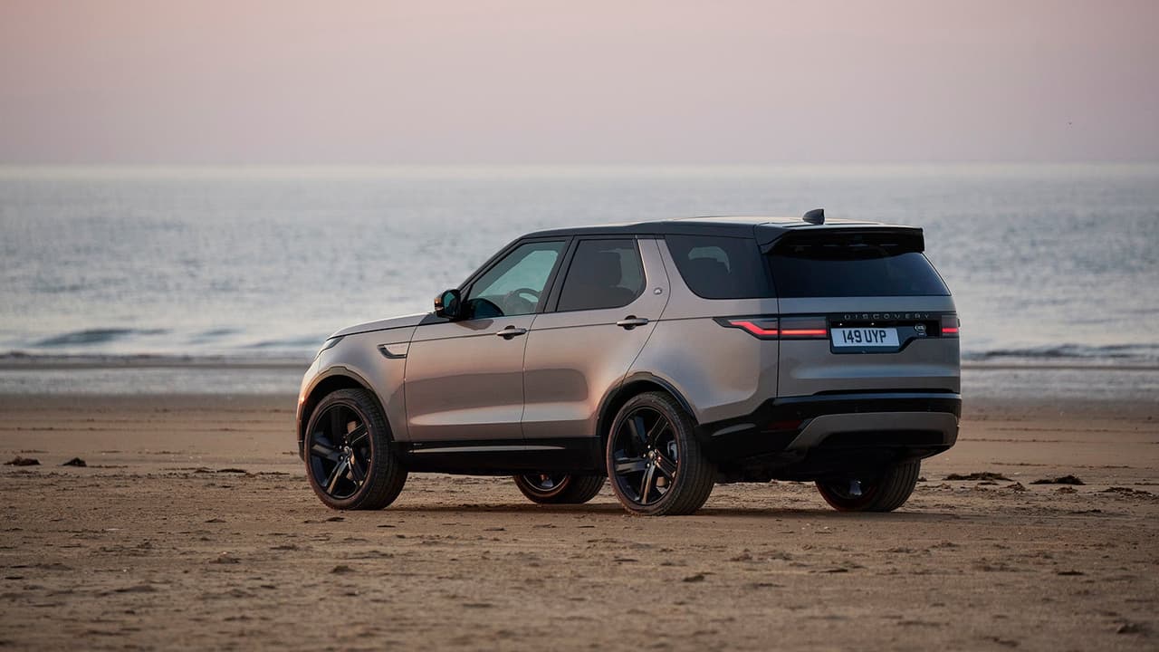 Land Rover Discovery rear three quarter