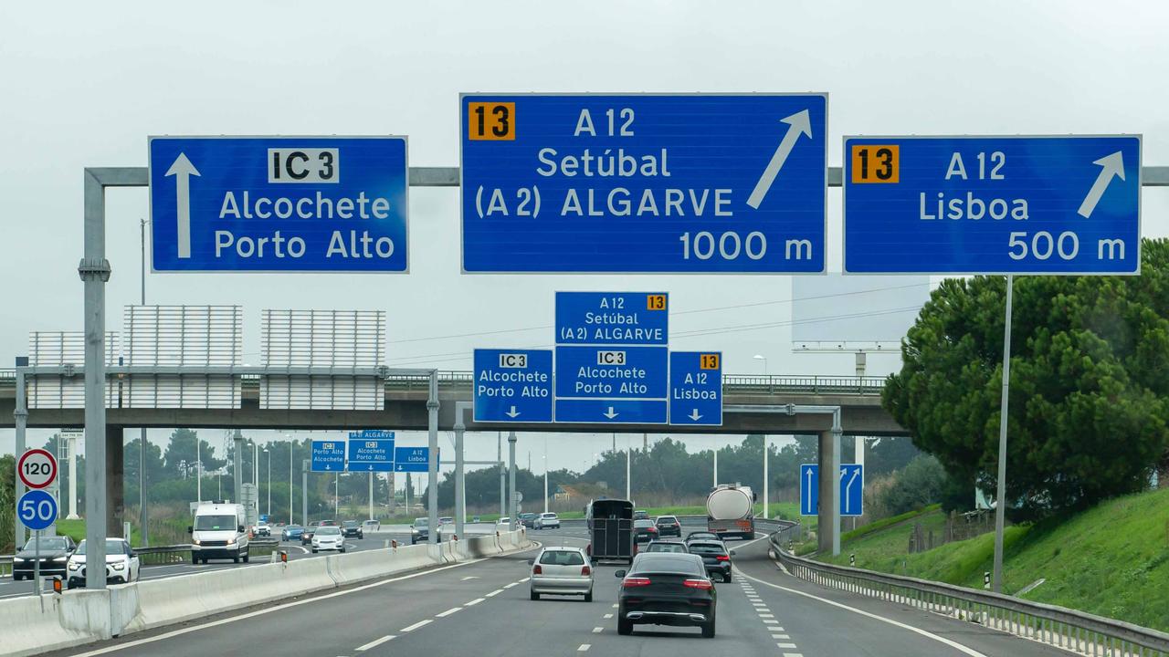 Portuguese motorway sign