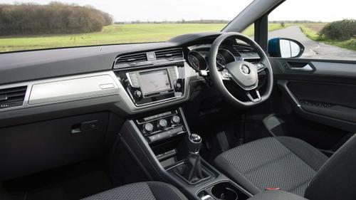 Volkswagen Touran interior