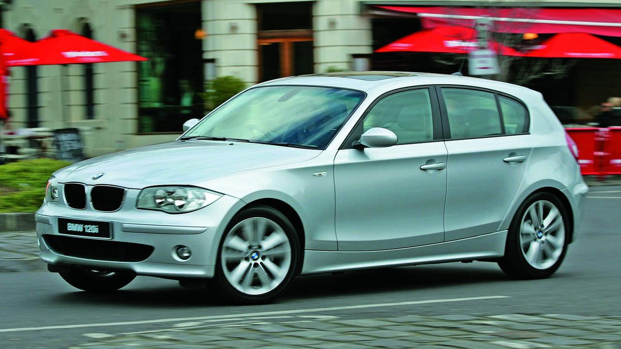 BMW 1 Series first generation, silver