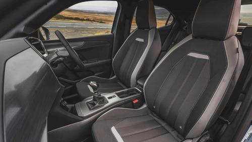 Vauxhall Mokka front seats