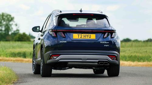 Hyundai Tucson cornering rear view