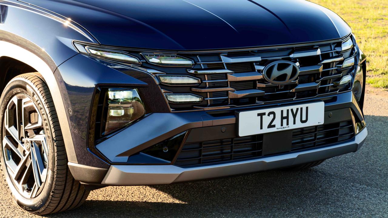 Hyundai Tucson front detail