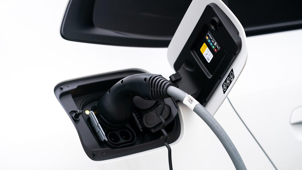 BMW i4 review charging detail