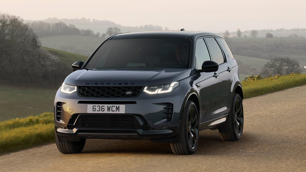 Land Rover Discovery Sport in grey