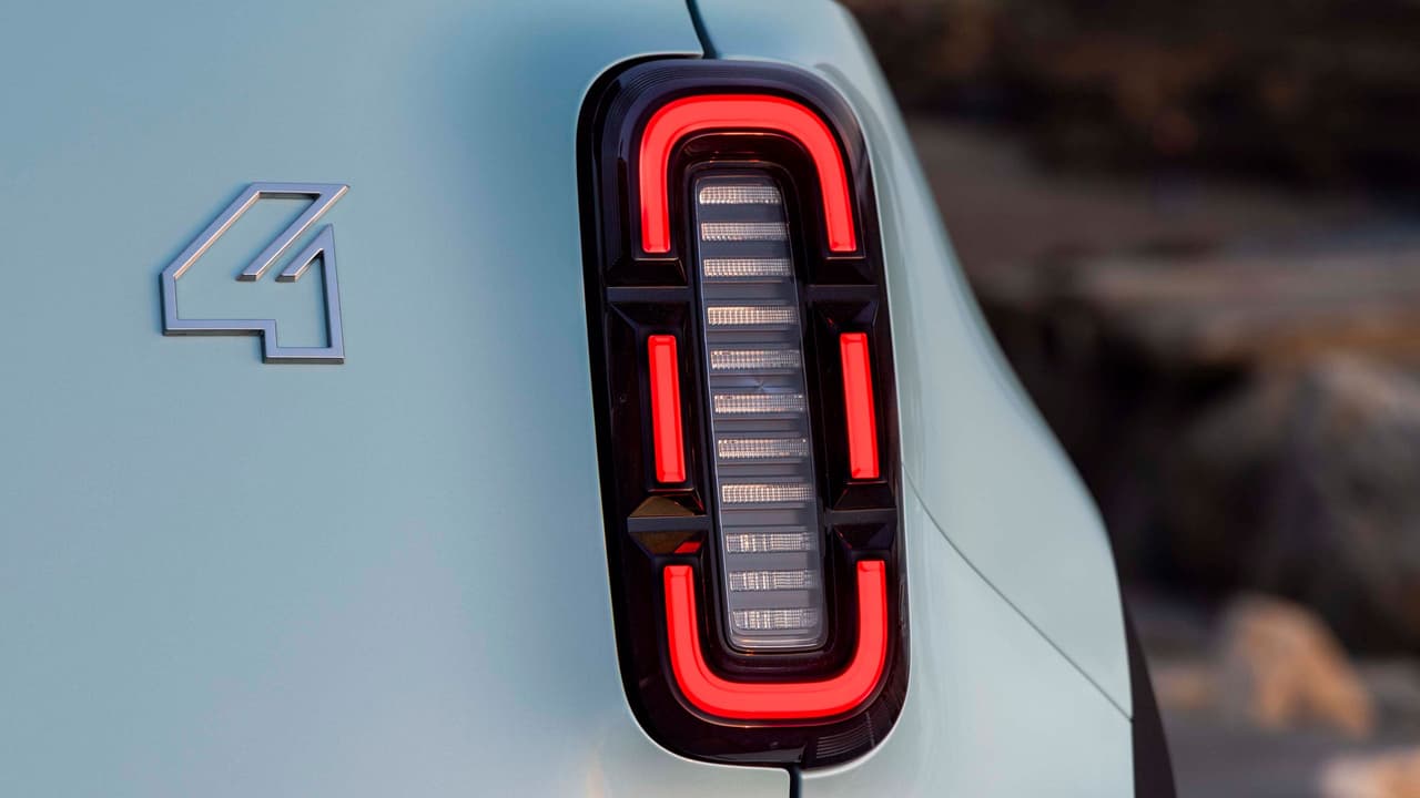 Renault 4 tail-light