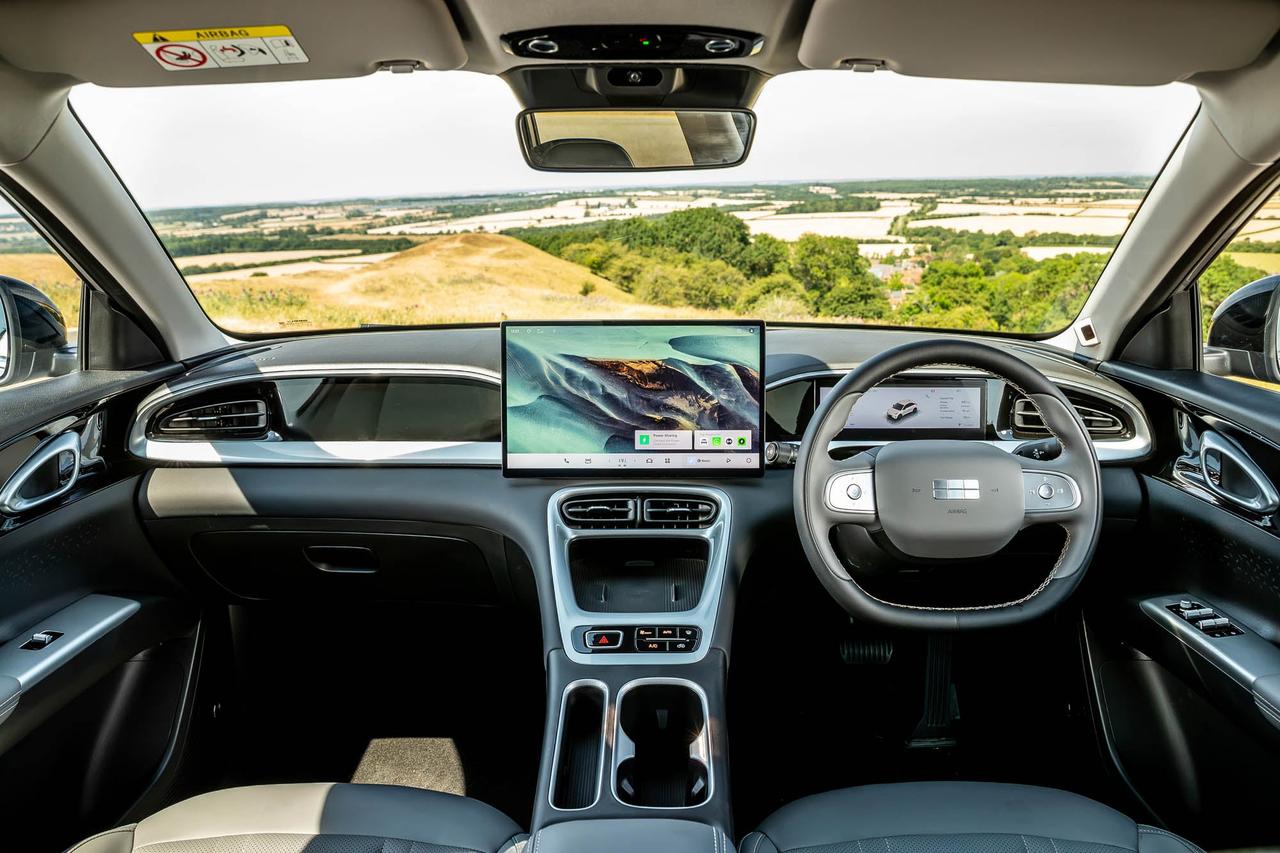 Geely EX2 dash wide