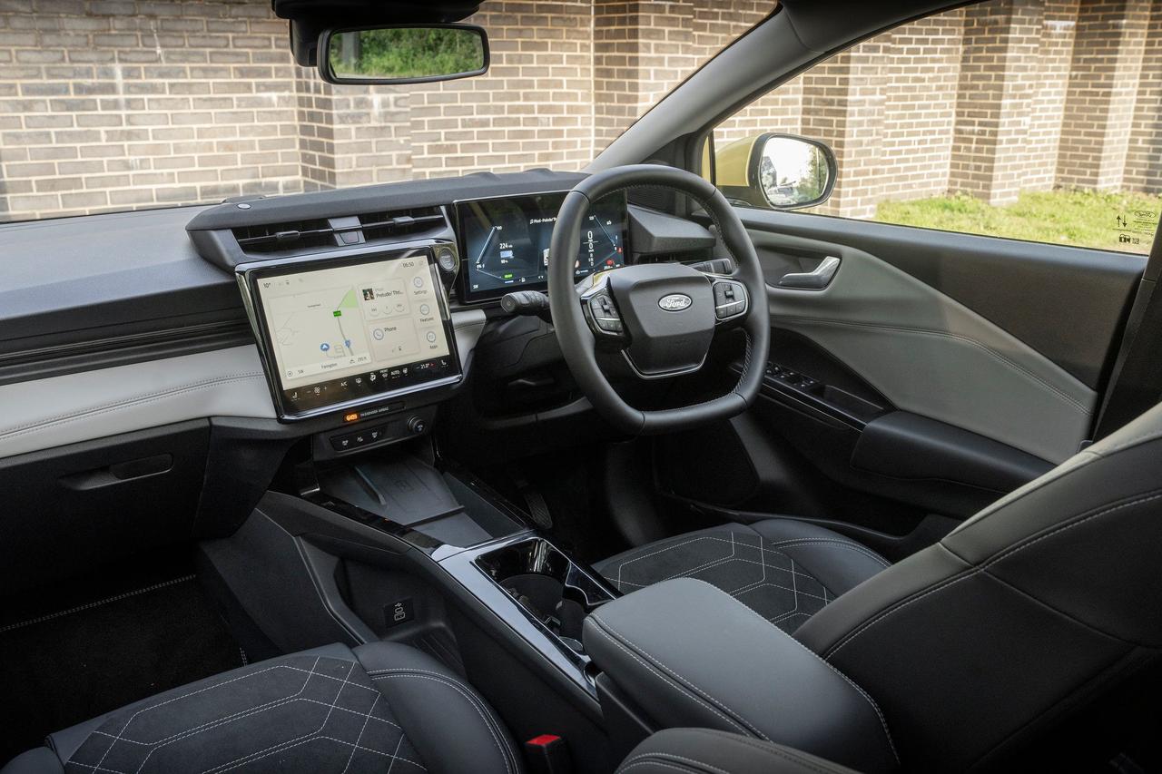 ford puma gen e dash oblique