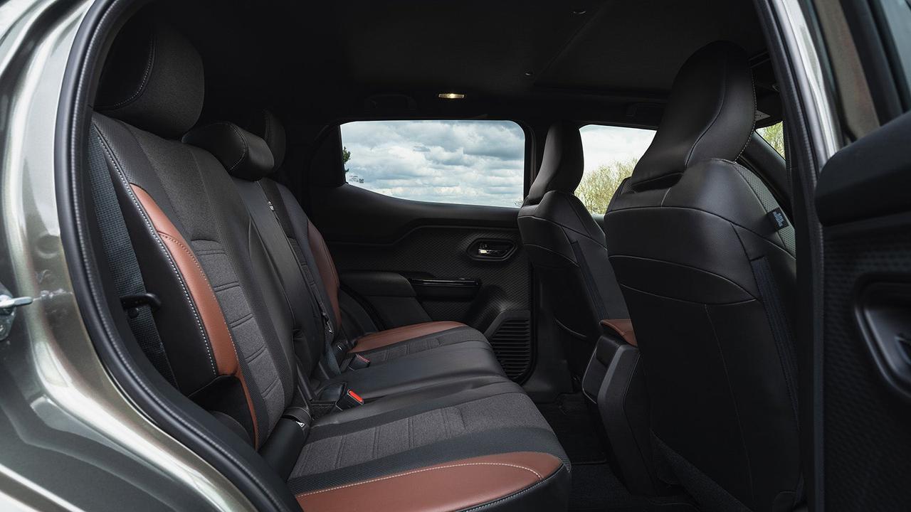 Suzuki e Vitara review rear seat space