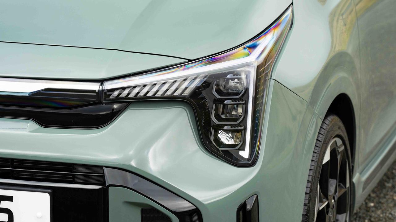 Kia Picanto headlight