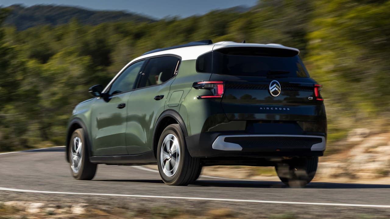 Citroen C3 Aircross driving rear view