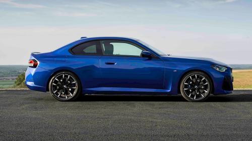 BMW 2 Series coupe side view