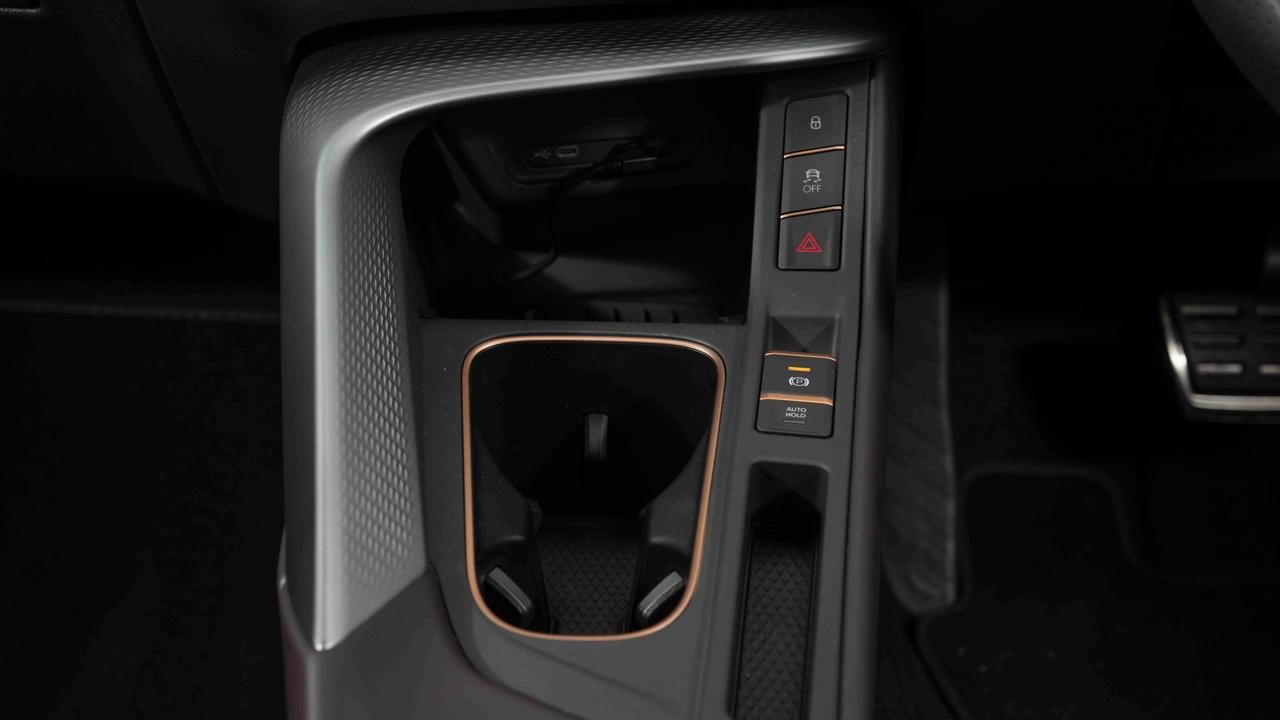 Cupra Terramar centre console