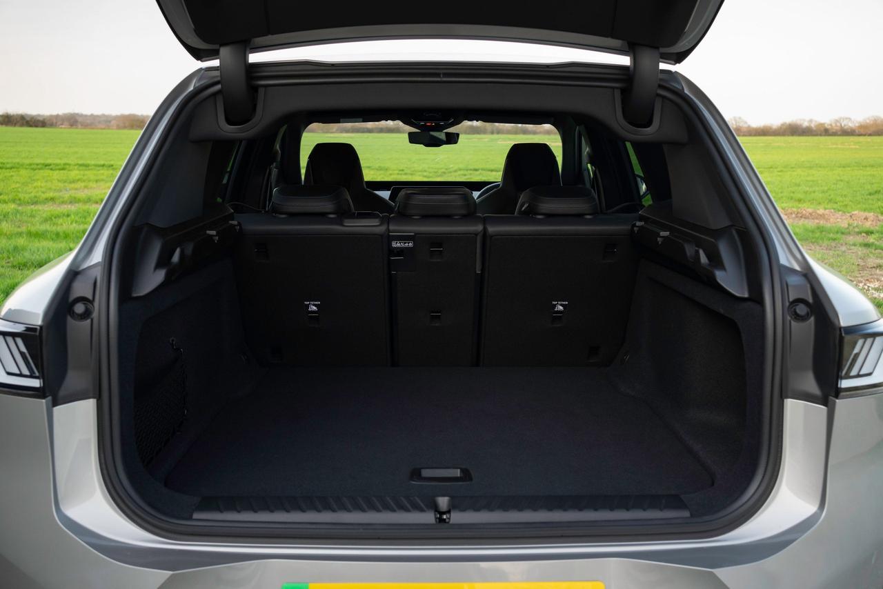BMW iX3 boot