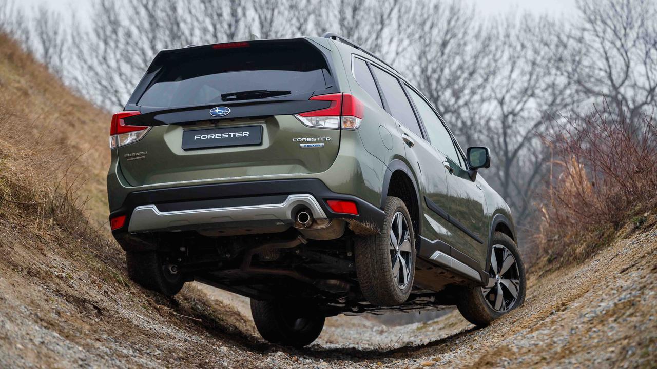 Subaru Forester off-road, rear