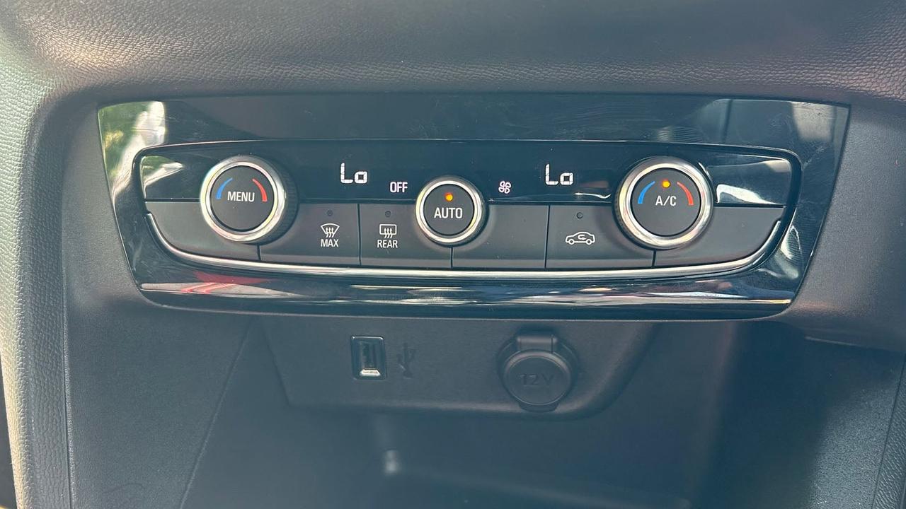 Vauxhall Corsa air conditioning controls