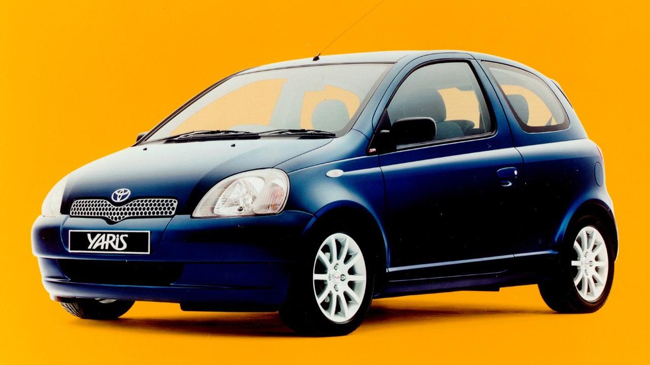 Toyota Yaris (mk1) in blue