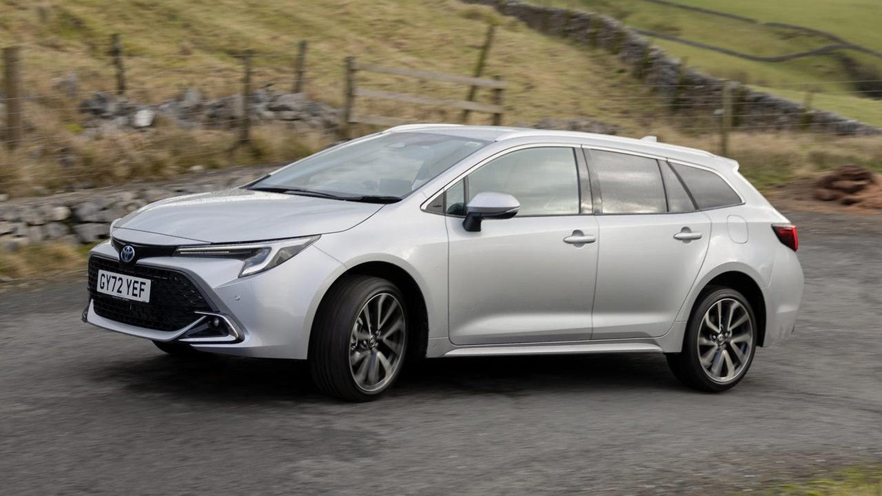 Toyota Corolla Touring Sports in silver