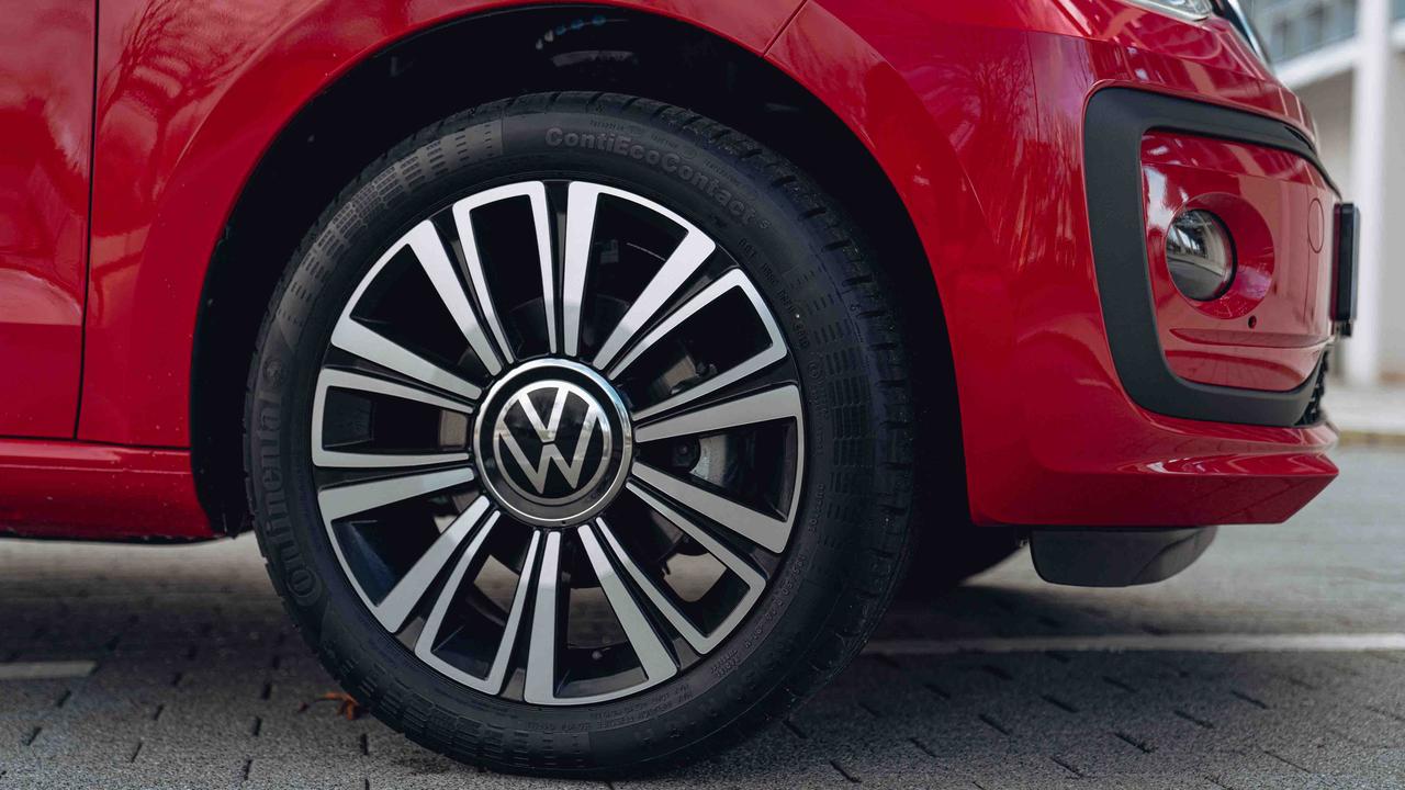 VW Up Black Edition alloy wheel