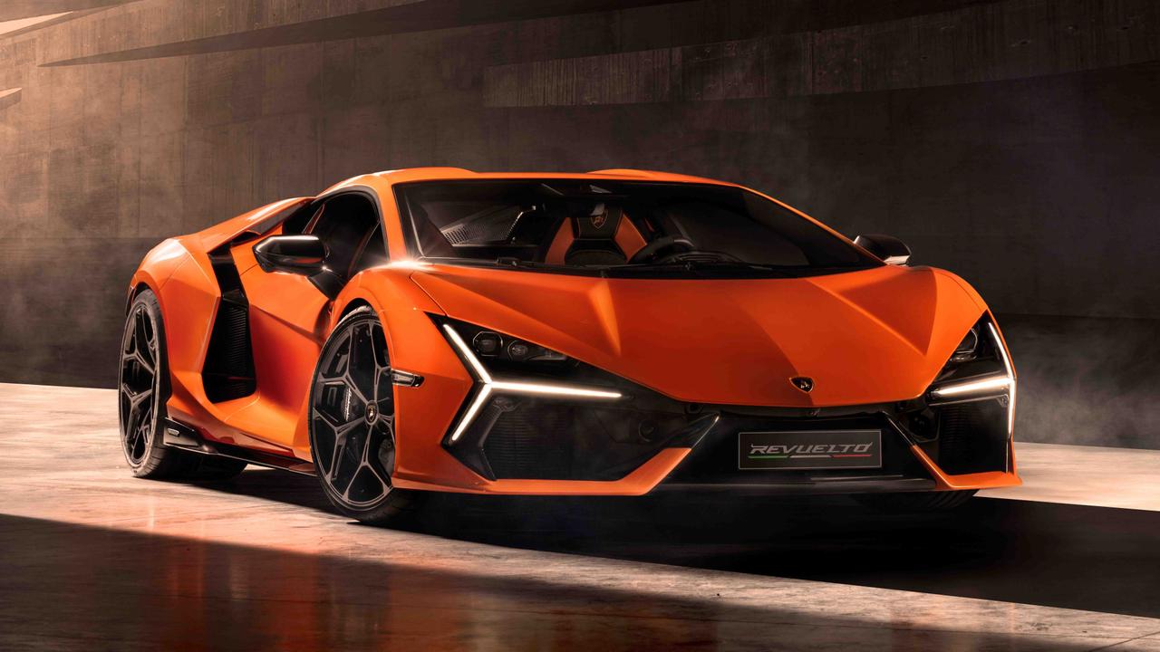 Lamborghini Revuelto in orange