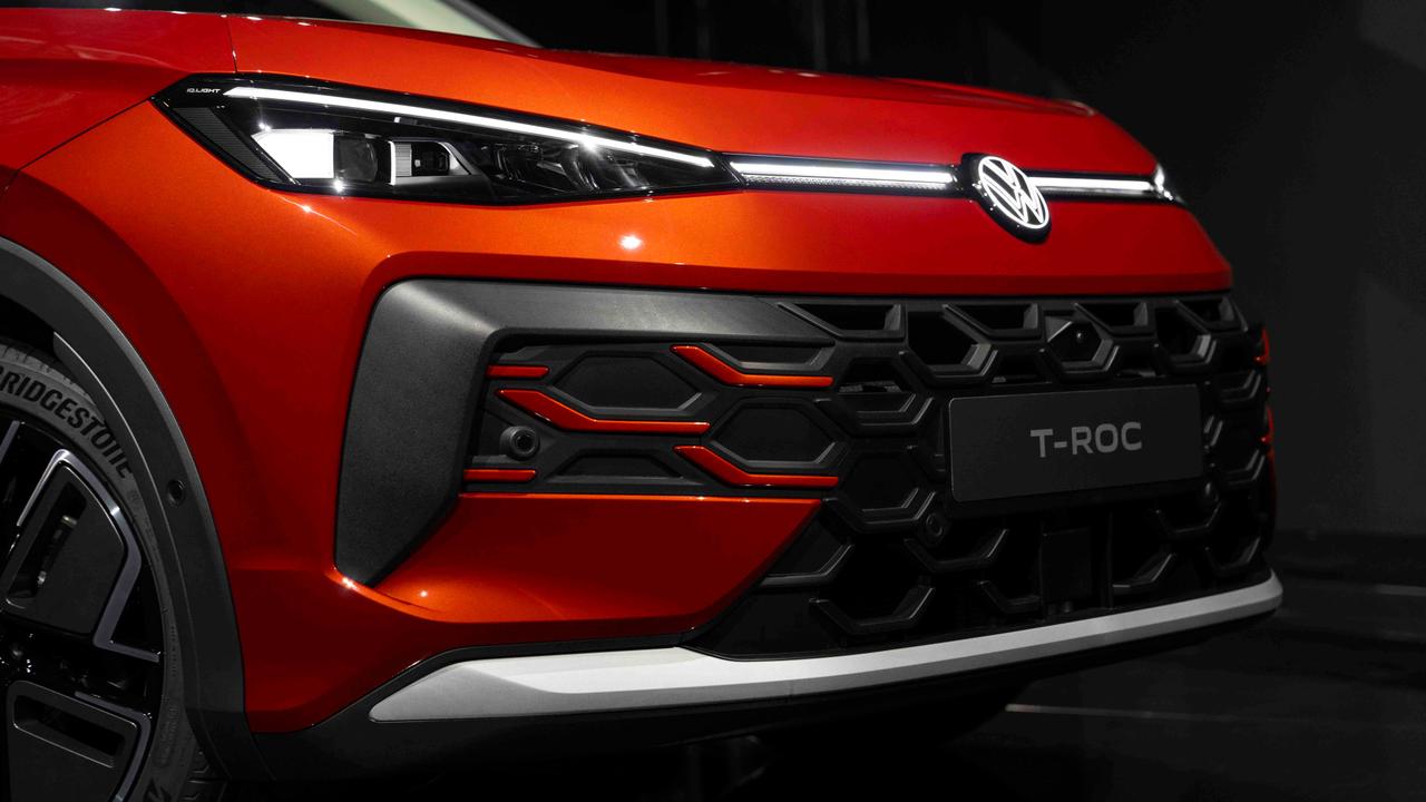 2025 VW T-Roc reveal, front end view, Style trim