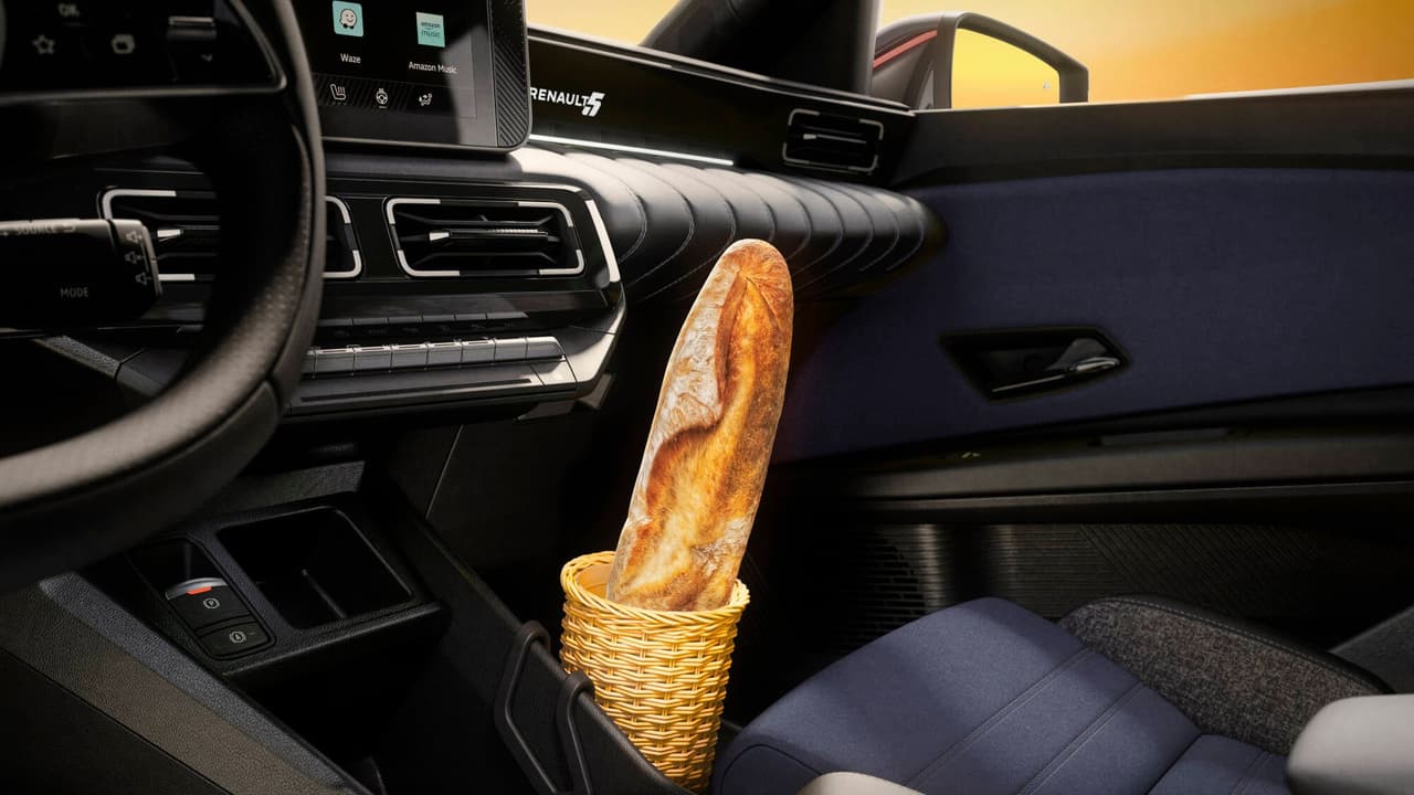 Renault 5 baguette holder