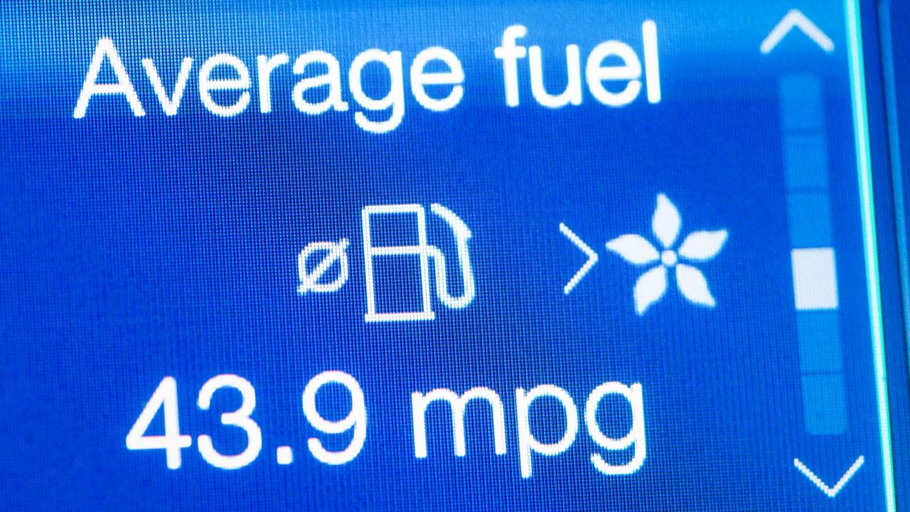 Car fuel economy readout