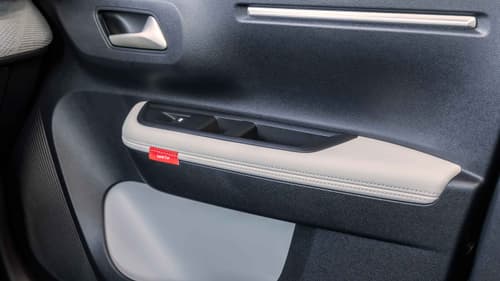Citroen C3 Aircross door detail
