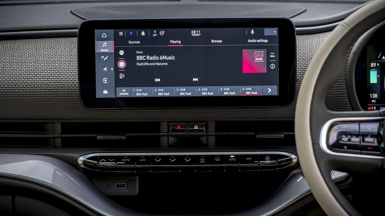 Fiat 500e touchscreen