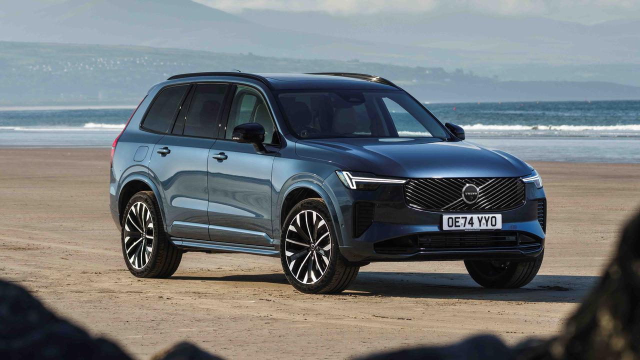 Volvo XC90 on beach