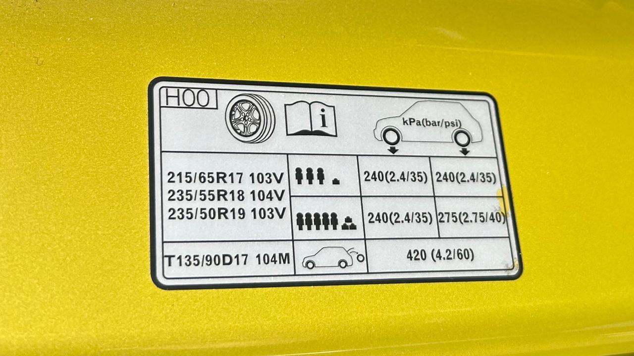 Kia Sportage tyre pressure label