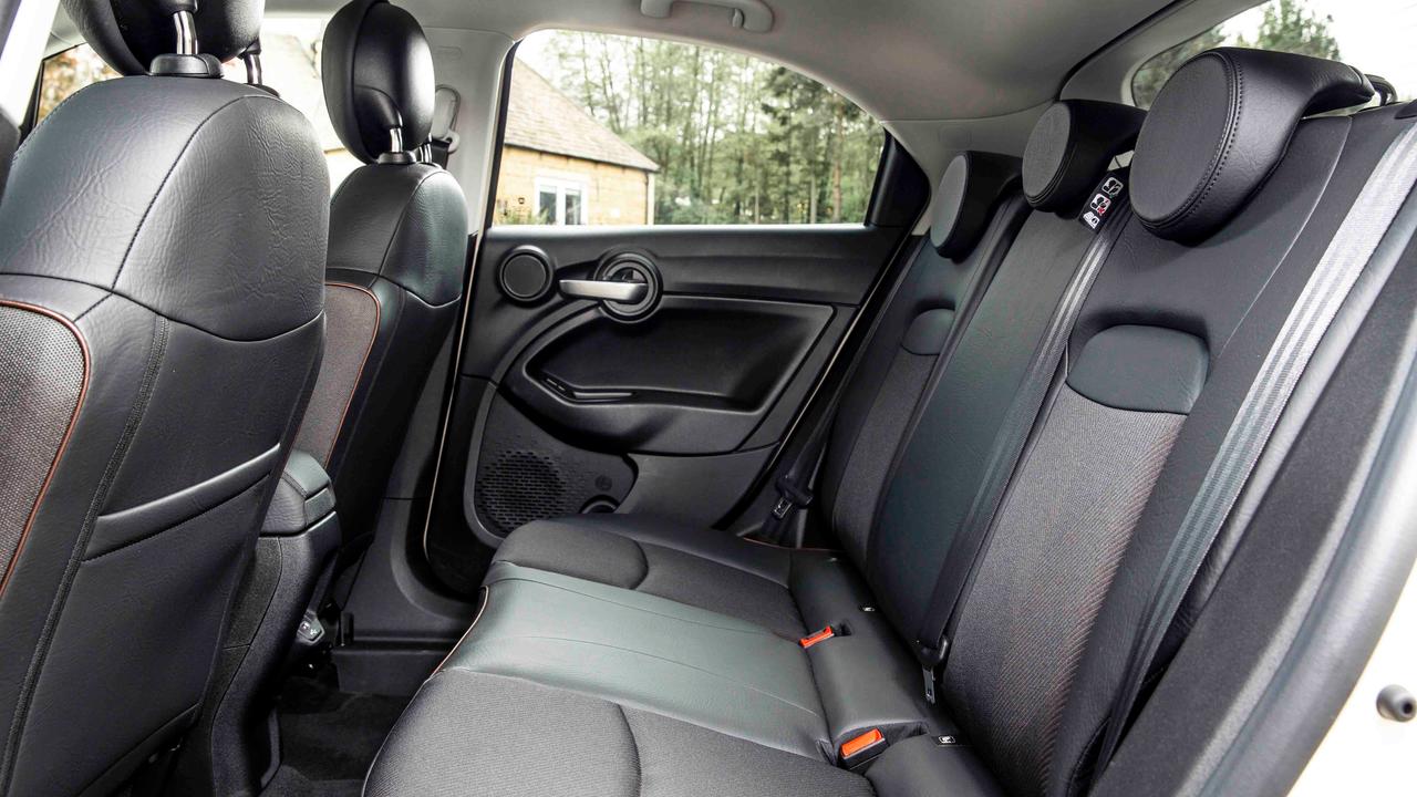 Fiat 500X rear seats