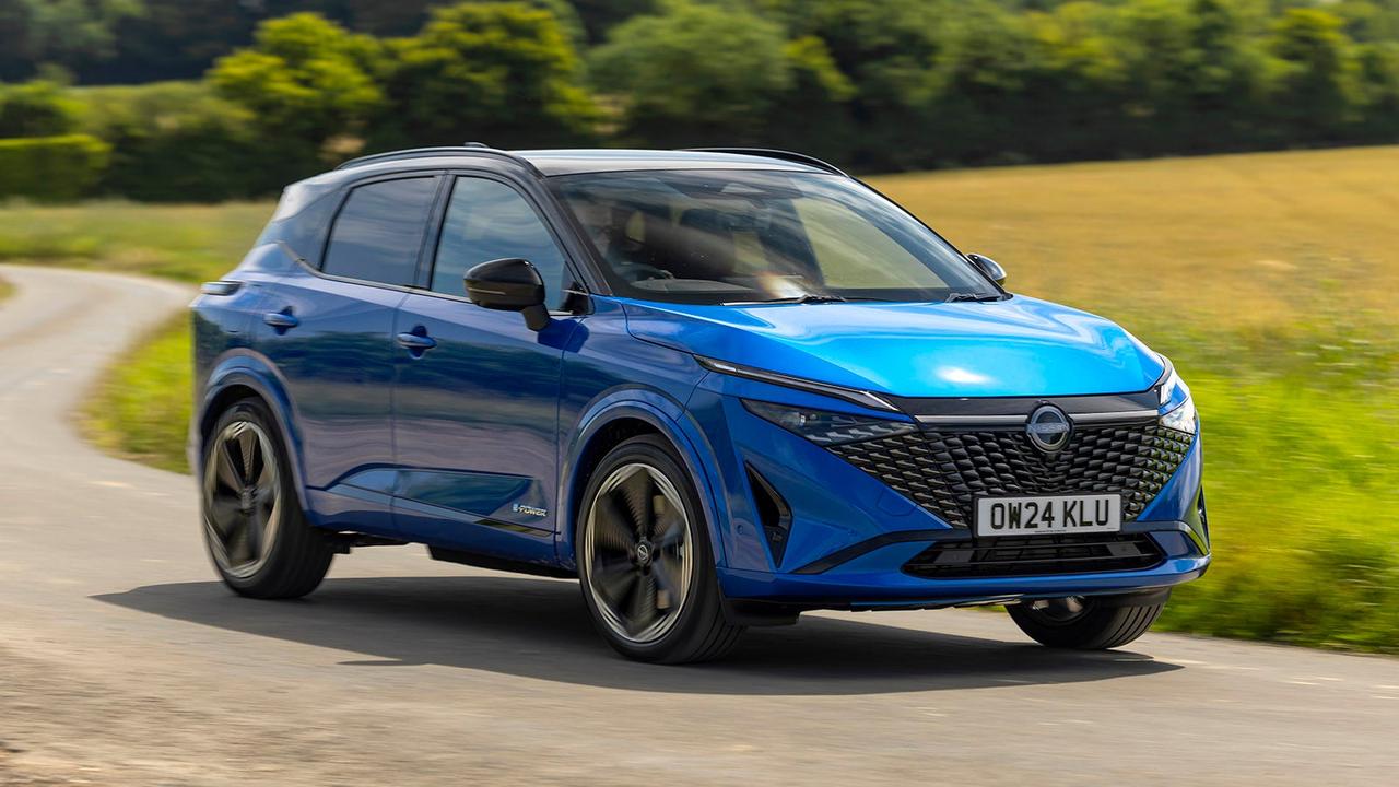 Nissan Qashqai in blue