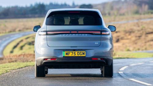 Leapmotor B10 driving rear view